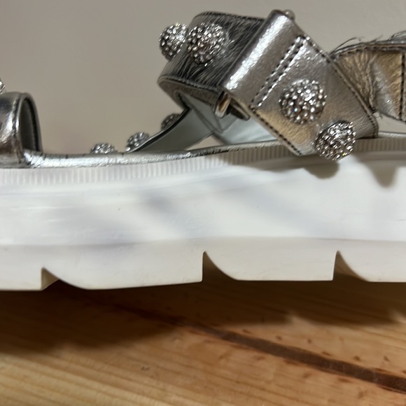 Stuart Weitzman Zoelie Crystal Ball Sandal In Silver - Picture 4 of 12